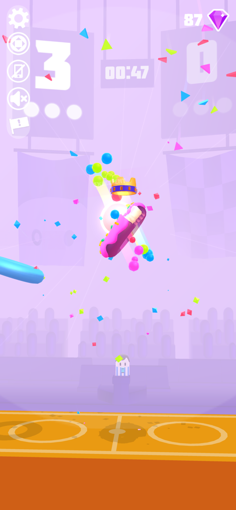 Hoop Stars - Un cerceau rose attrapant un ballon de basket dans le jeu mobile Hoop Stars, avec des confettis colorés et une couronne dorée.