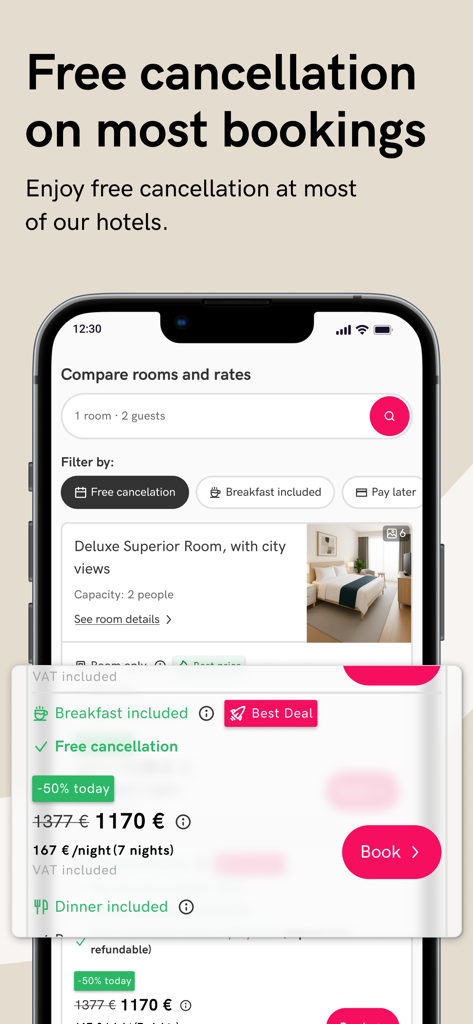 Interface de l'application Stayforlong mettant en évidence les politiques d'annulation gratuite et les tarifs d'hôtel réduits pour les séjours de longue durée.