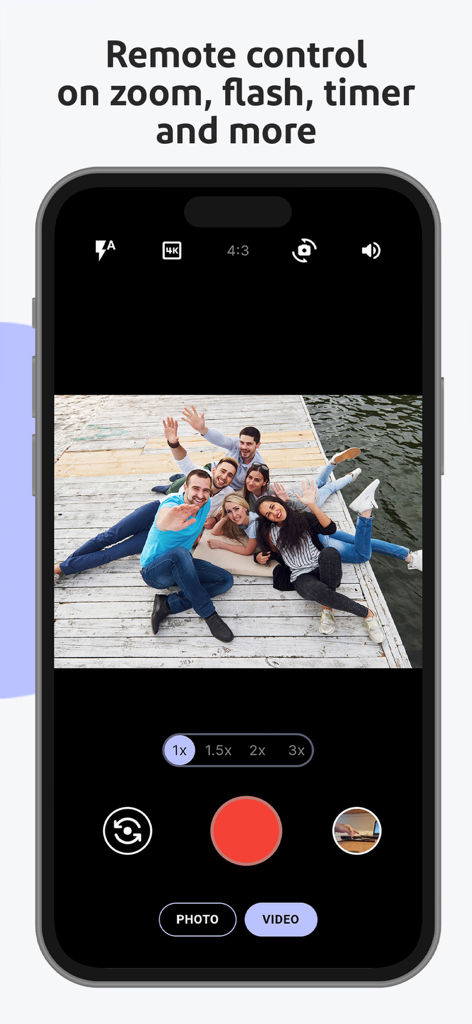 SayCheese - Remote Camera - Smartphone affichant l'interface de l'application SayCheese avec des commandes de caméra à distance pour une photo de groupe