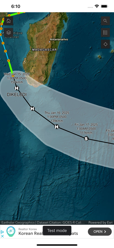 Gulf Hurricane Tracker - A hurricane tracking map interface displaying a projected storm path with wind speeds and forecast dates