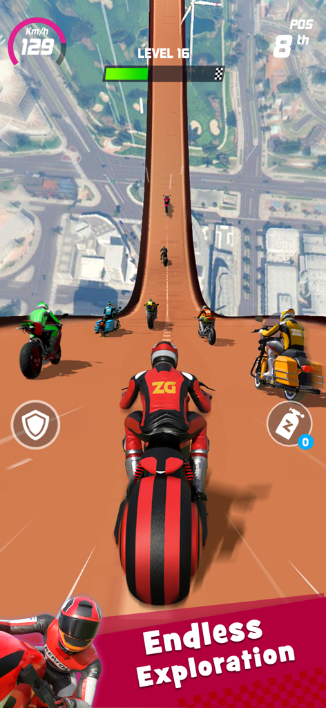Moto Race: Racing Game - Une moto rouge montant une rampe raide au-dessus d'un environnement urbain en 3D dans Moto Race.