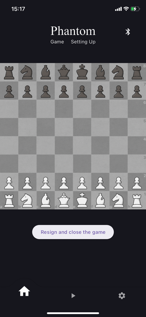 The Phantom App - Die Schachspiel-Benutzeroberfläche der Phantom App, die die Anfangsposition eines Spiels anzeigt