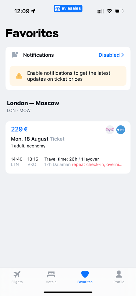 Aviasales — Book cheap flights - Aviasales 앱 즐겨찾기 화면, 런던-모스크바 항공권 가격 정보 및 알림 설정 표시