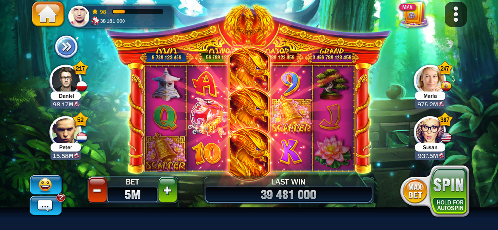 Una vivace schermata di gioco di Billionaire Casino Slots 777 che mostra una slot machine a tema Fenice e avatar social dei giocatori.