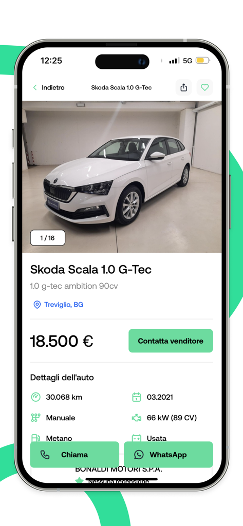Um anúncio detalhado de um carro usado Skoda Scala na aplicação móvel AutoSuperMarket mostrando o preço e as especificações técnicas.