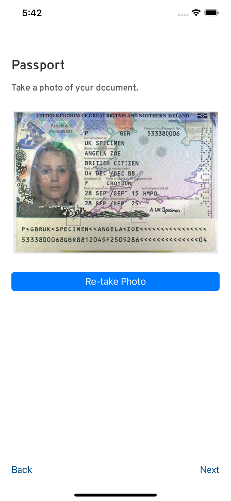 Experian Candidate RTW - Experian Candidate RTWアプリのパスポート写真アップロード画面。