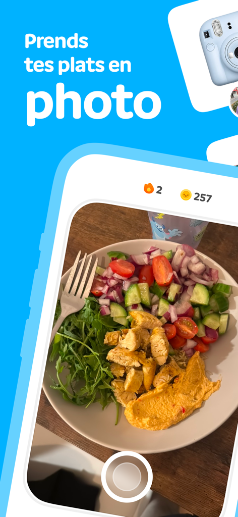 Miamworld : Manger c’est gagné - Miamworld 앱 인터페이스에 샐러드와 후무스가 있는 건강한 식사 사진을 찍어 포인트를 얻는 모습이 표시됩니다.