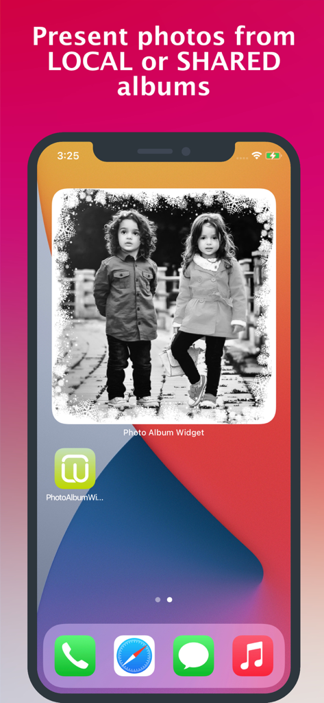 Photo Album Widget - Pantalla de inicio de iPhone con un widget de álbum de fotos que muestra una foto en blanco y negro de niños en un marco decorativo de copo de nieve