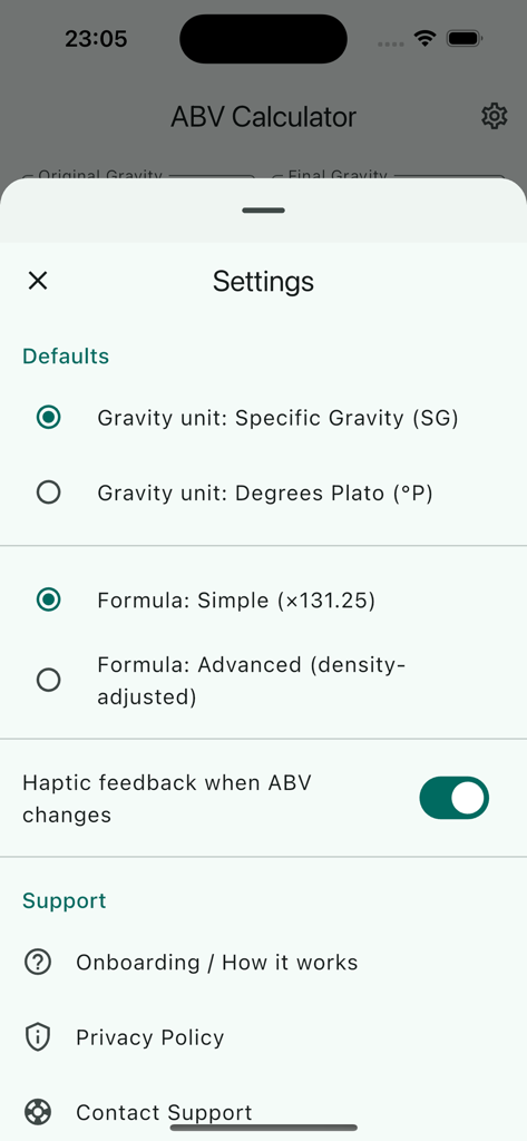 ABV Calculator - Minimalistic - ABV計算機アプリの設定画面。比重単位、計算式、ハプティックフィードバックのトグルオプションを表示。