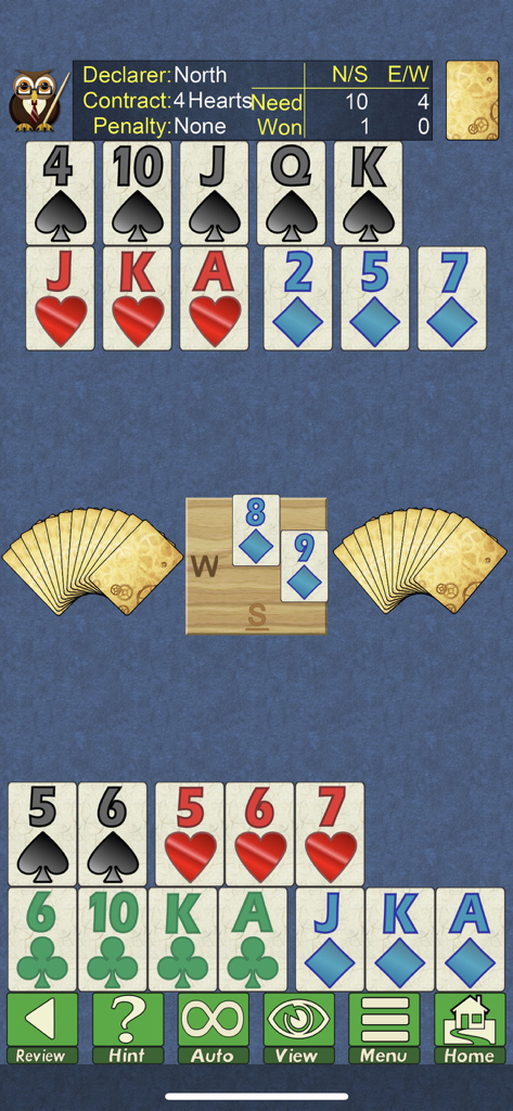 Interfaz del juego de cartas Bridge V plus con cartas grandes y legibles y controles de estrategia