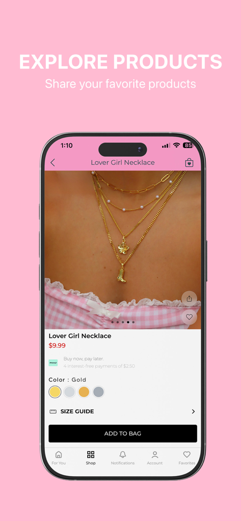 Pagina del prodotto per la collana Lover Girl sull'app mobile Evry Jewels con collane dorate sovrapposte.