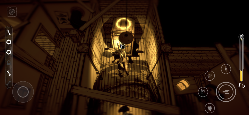 Bendy: Lone Wolf - Der Charakter Boris der Wolf navigiert durch ein dunkles, tintengetränktes Studio in Bendy Lone Wolf.