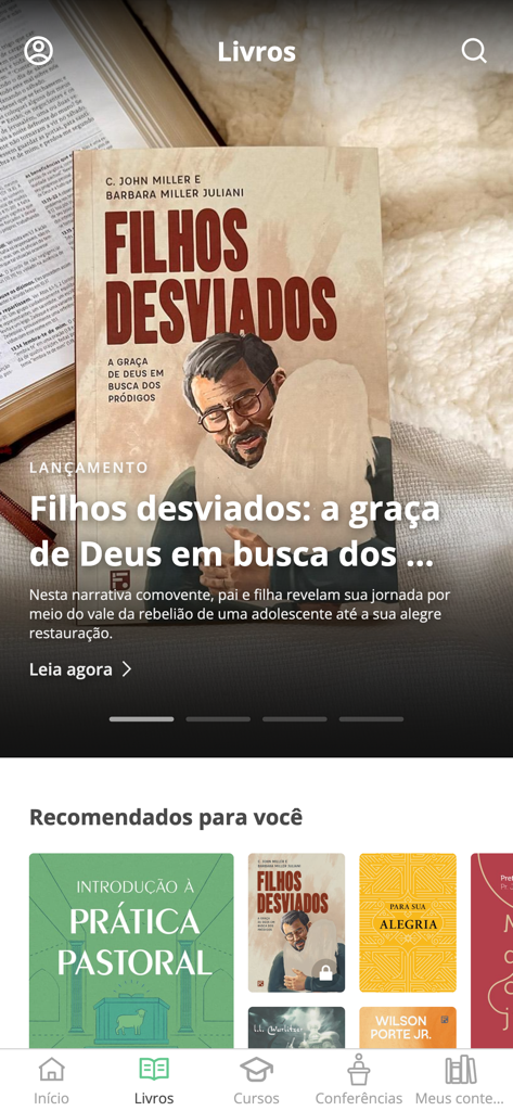 Fiel Digital - Fiel Digital app library screen featuring various Christian theological books and educational resources