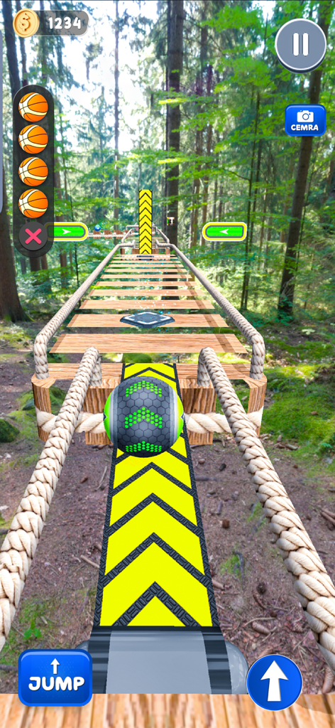 Going Balls - Rollance Offline - Una bola con un patrón rodando sobre una pista amarilla y negra sobre un puente de madera en un bosque iluminado por el sol