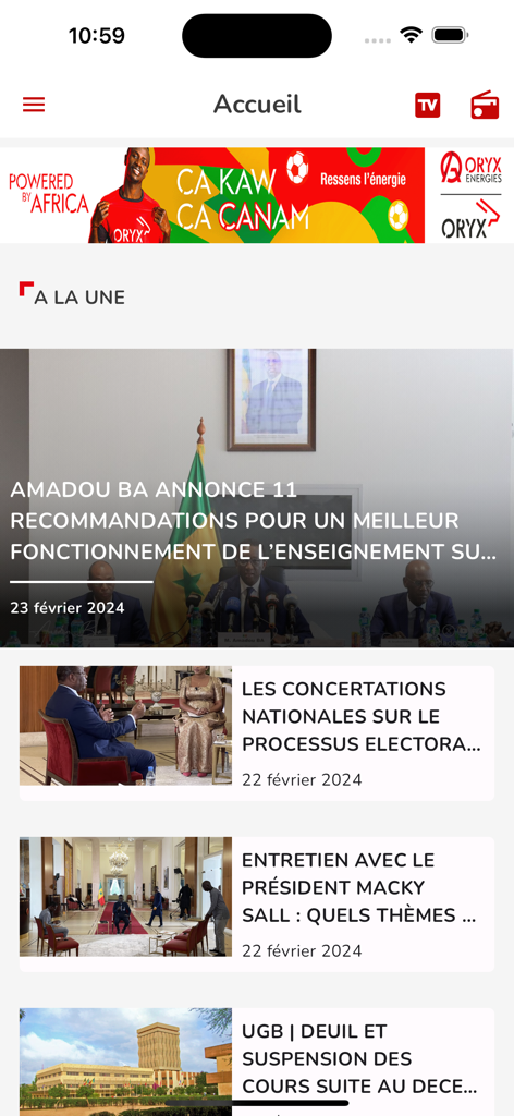 RTS Officiel mobile app interface displaying Senegal news headlines and articles