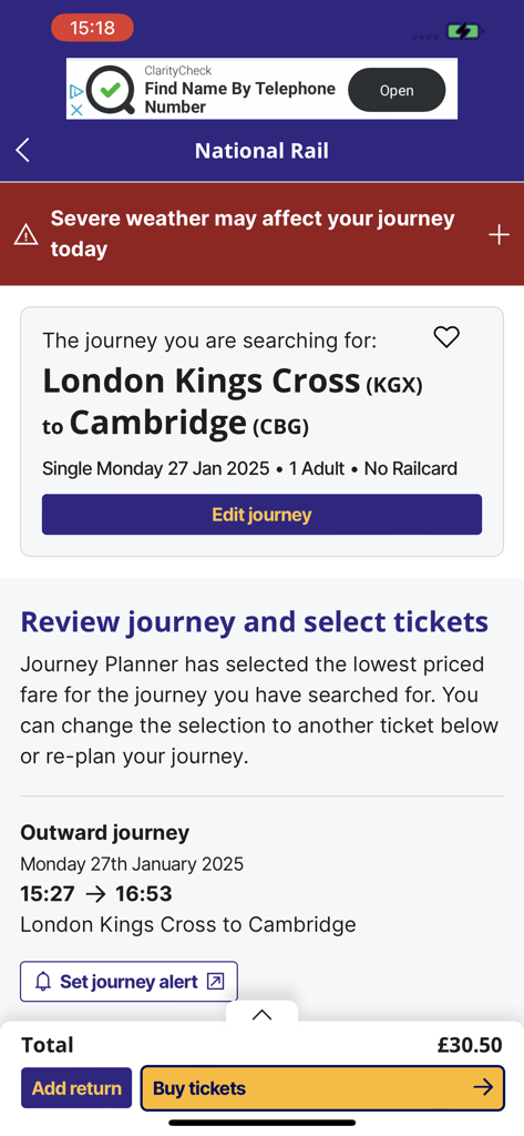 National Rail - Interfaz de la aplicación National Rail que muestra un viaje en tren de London Kings Cross a Cambridge con precios de billetes y un banner de advertencia meteorológica.