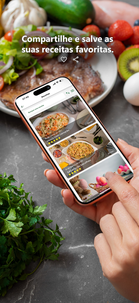 Cartões Zaffari Bourbon Cestto - A person using the Zaffari Bourbon app to browse and save food recipes on a smartphone
