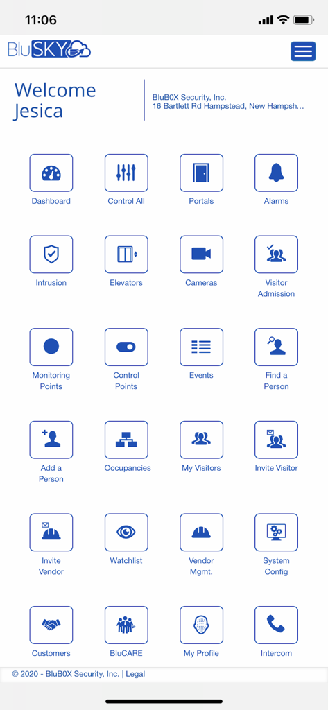 Tableau de bord principal de l'application de sécurité d'entreprise BluSKY montrant des icônes pour les caméras, les alarmes et la gestion des visiteurs.