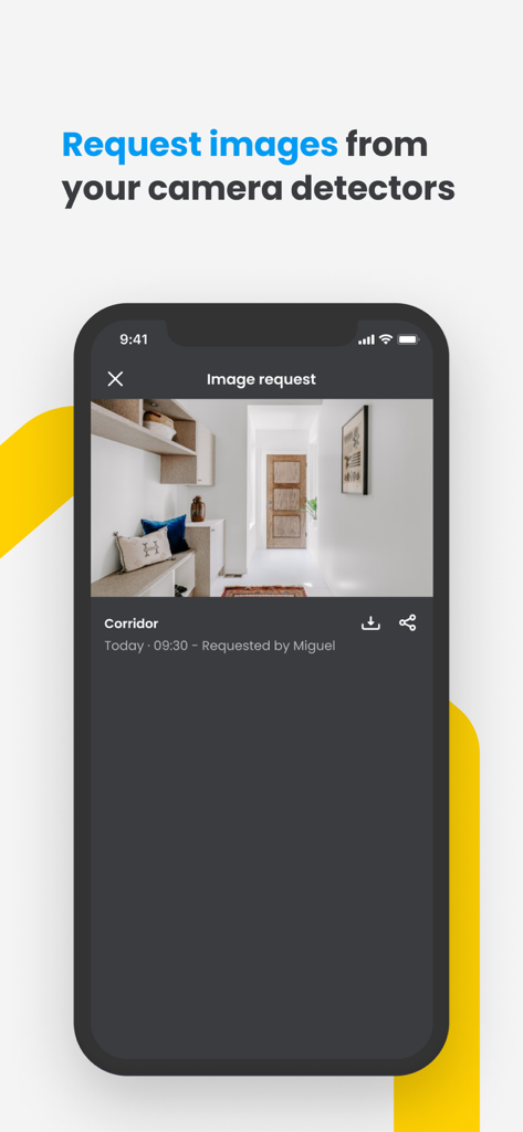Pantalla de aplicación móvil mostrando una solicitud de imagen de cámara de seguridad de un pasillo de casa.