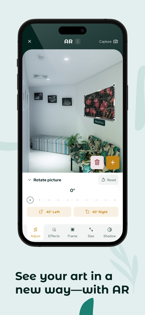 WallPictureApp: Show Anything - Una pantalla de smartphone que muestra la función de realidad aumentada de WallPictureApp para visualizar un cuadro floral en una pared de salón del mundo real.