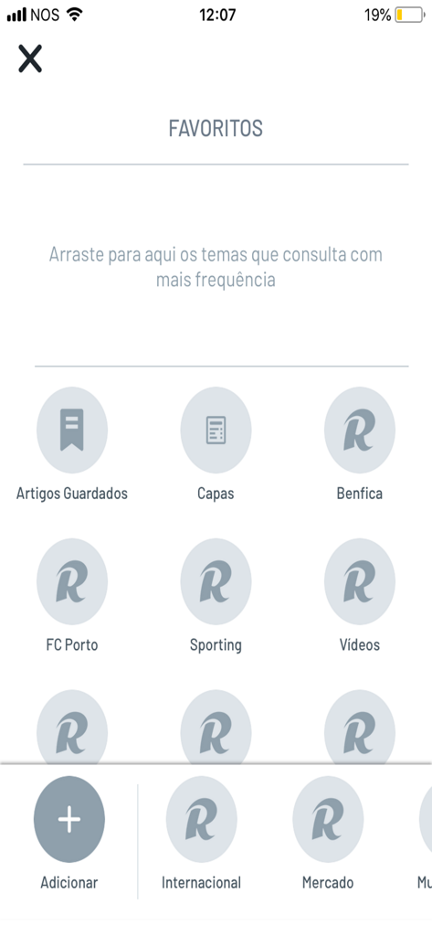 Record - Favorites screen of the Record app showing shortcuts for Benfica Porto and Sporting clubs