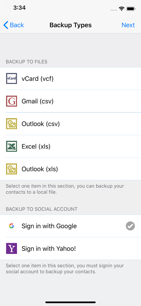 Interface montrant plusieurs formats de sauvegarde de contacts comme vCard Excel et Outlook ainsi que les options de connexion aux comptes sociaux