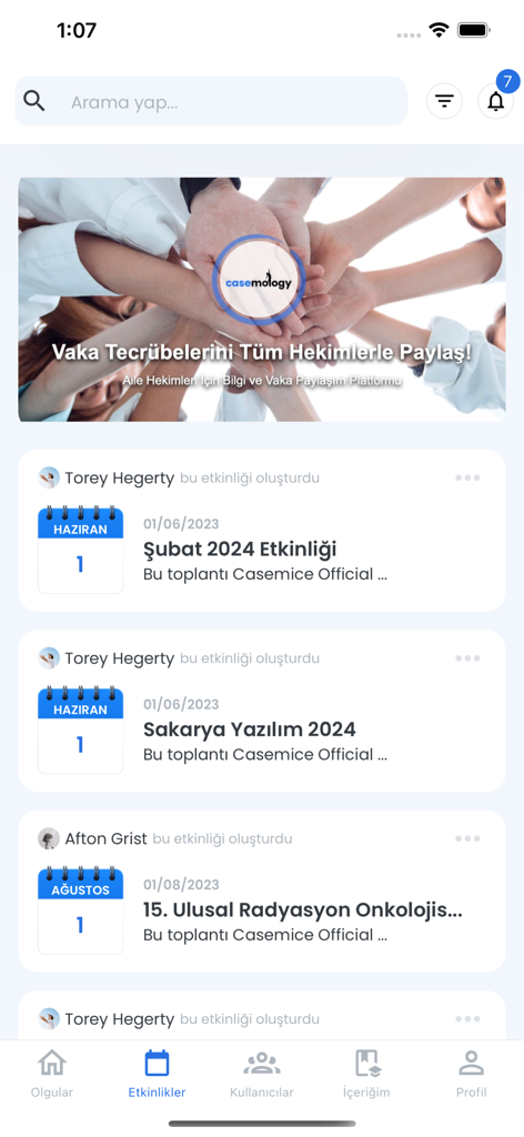 Interfaz de la aplicación Casemology mostrando una lista de eventos médicos y sesiones de intercambio de casos para médicos