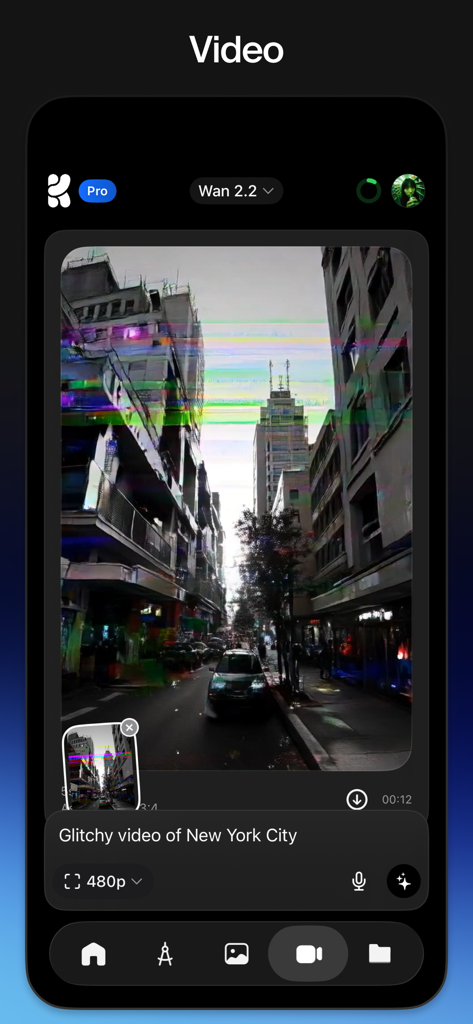 Interface de l'application Krea montrant une vidéo glitchy générée par IA de New York avec le modèle Wan 2.2.