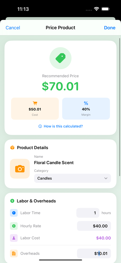 Craft Price Calculator - Interfaz de la aplicación Calculadora de Precios de Manualidades que muestra el desglose de precios de una vela con aroma floral