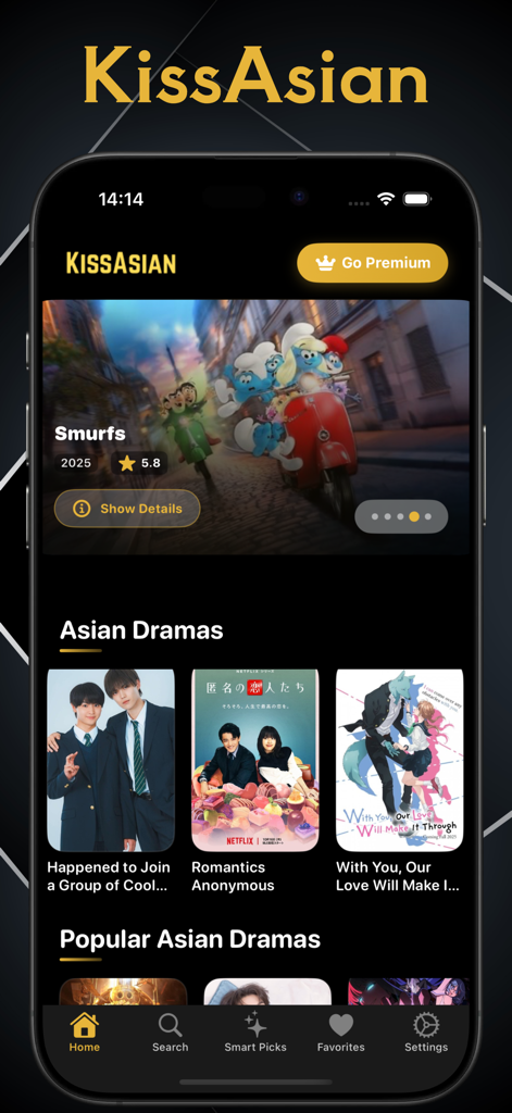 KissAsian: KDrama Movies Pal - KissAsian 앱 홈 화면은 세련된 어두운 인터페이스로 인기 아시아 드라마와 추천 영화를 표시합니다.