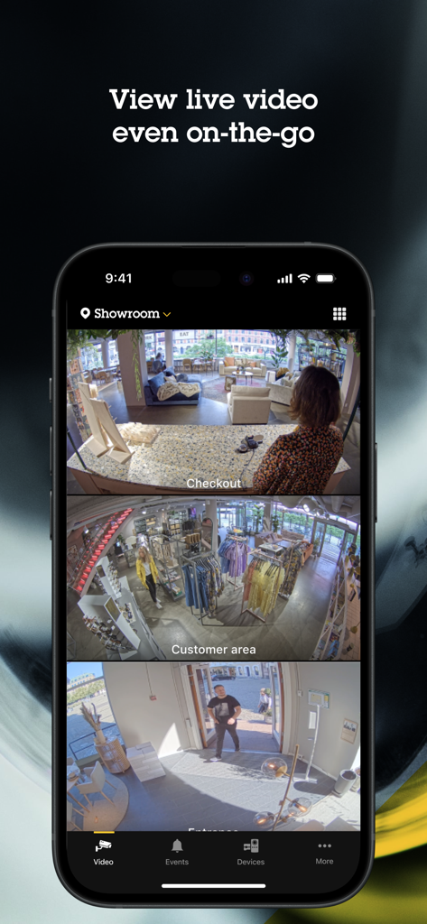 La aplicación AXIS Camera Station Edge mostrando transmisiones de video en vivo de una sala de exposiciones minorista en un smartphone.