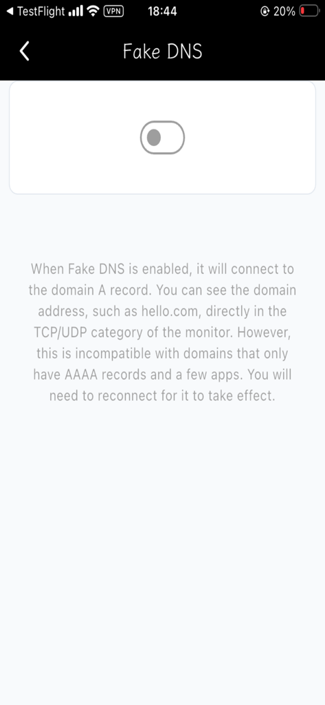 Pantalla de configuración de DNS falso en la aplicación Monitor de Actividad de Red que muestra un interruptor y una descripción técnica