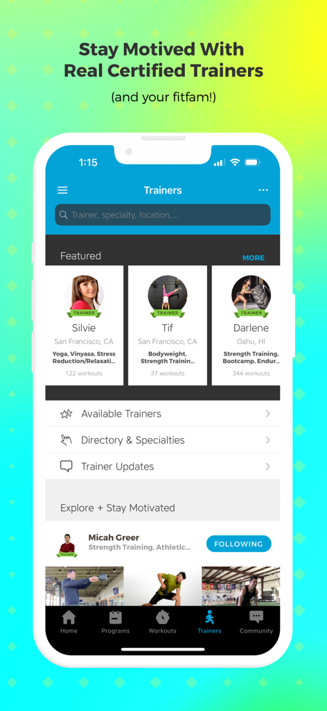 Una pantalla de aplicación móvil titulada Entrenadores que muestra perfiles de entrenadores de fitness certificados destacados con sus ubicaciones y especialidades.