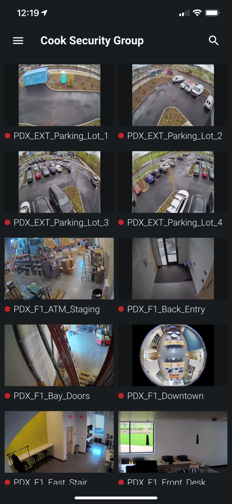 Piko VMS - Piko VMS Mobile App Dashboard mit einem Raster von Live-Sicherheitskamera-Feeds zur Geschäftsüberwachung