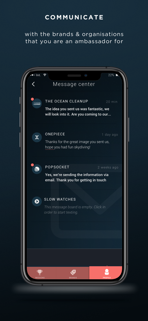 Interfaz del Centro de Mensajes de la aplicación Brandbassador que muestra conversaciones entre un embajador y varias marcas.