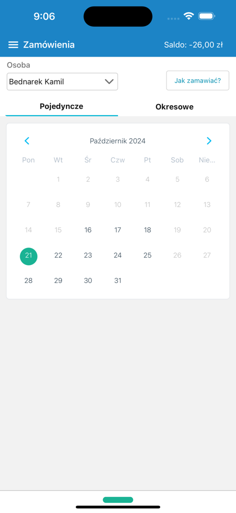 zamowposilek.pl - Interfaz de aplicación móvil que muestra un calendario mensual para pedidos y gestión de comidas escolares.