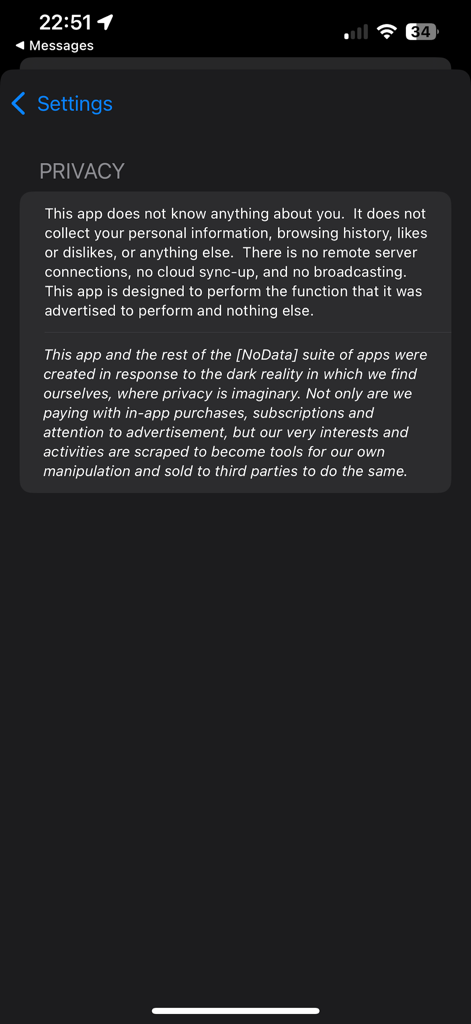 Privacy settings screen for the Notes NoData app explaining that no personal data is collected