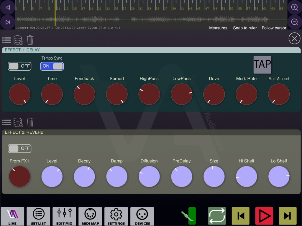 Live Multitrack 2 - Interfaz de la aplicación Live Multitrack 2 que muestra controles de efectos de audio de delay y reverb.