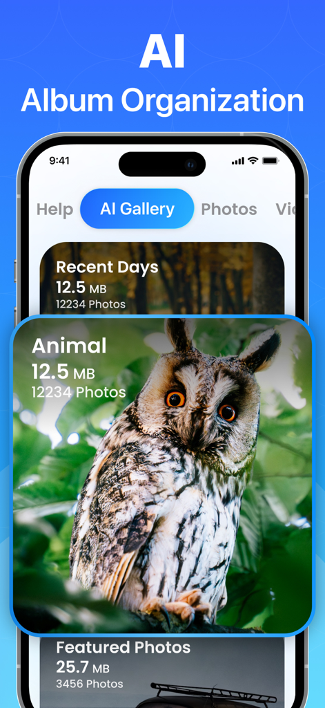 AI Storage Optimizer App - Pantalla de la app de iPhone mostrando álbumes de fotos organizados por IA con una categoría de galería de animales.
