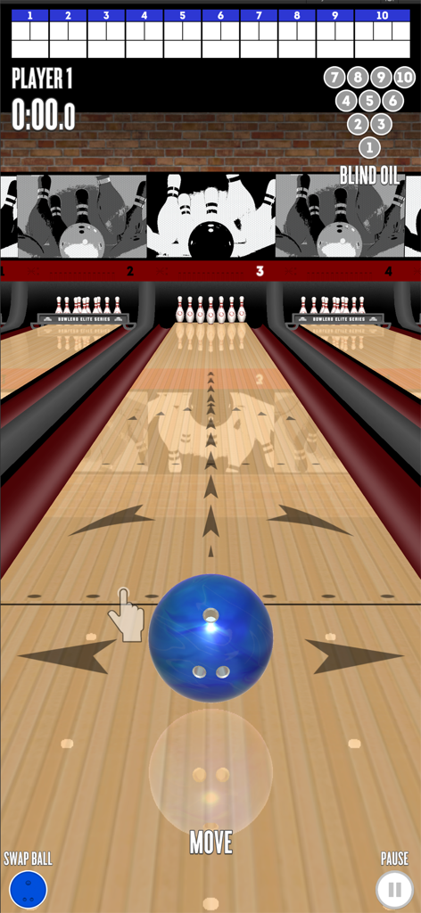 Strike! By Skillz Pro Bowling - Jugabilidad en una pista de bolos que muestra una bola azul siendo apuntada para un strike