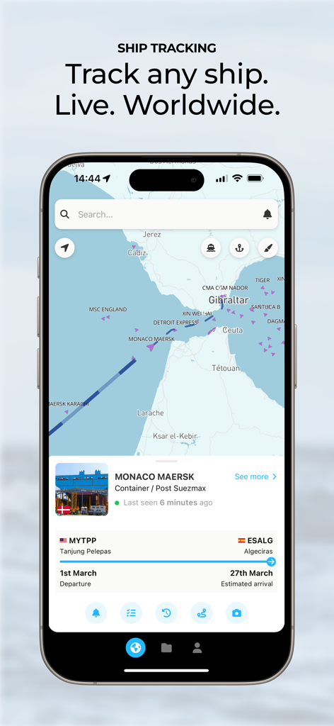 Interfaccia dell'app mobile ShipAtlas che mostra il tracciamento AIS in tempo reale delle navi e i dettagli delle navi su una mappa marittima