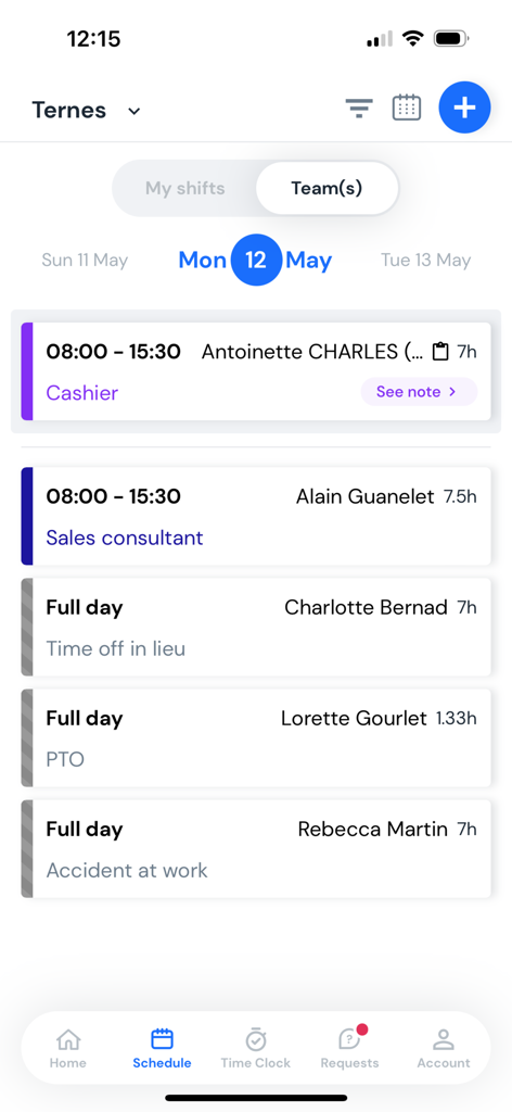 Interface mobile de l'application Skello affichant un planning d'équipe journalier avec les plannings des employés et les statuts de congés.