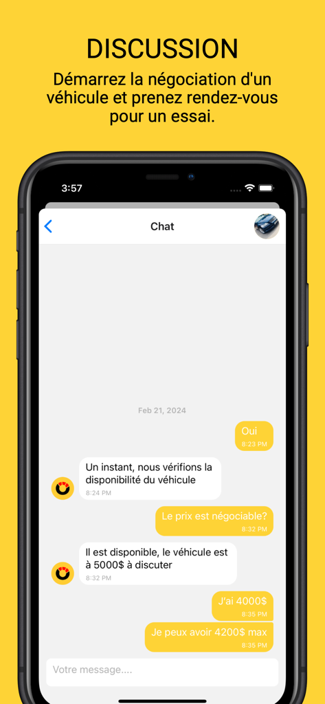 자동차 가격 협상을 위한 Motuka 앱 채팅 인터페이스를 표시하는 스마트폰
