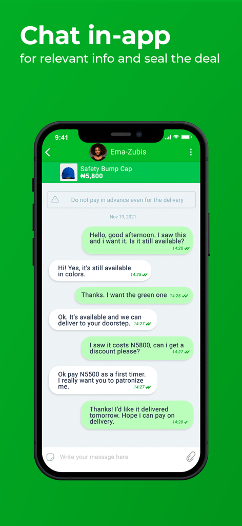 Bildschirm eines Mobiltelefons, der einen Chat zwischen einem Käufer und einem Verkäufer in der Jiji Nigeria App zeigt, der einen Preis für eine Sicherheitsstoßkappe verhandelt.