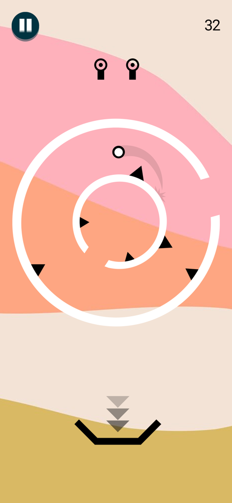 Una palla bianca che naviga attraverso piattaforme circolari concentriche con spuntoni in Go Escape.