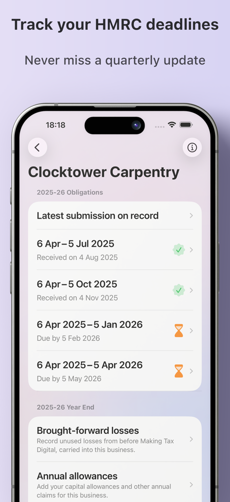 Interface do aplicativo Making Tax Digital exibindo o rastreamento de prazos fiscais da HMRC e o status da atualização trimestral.