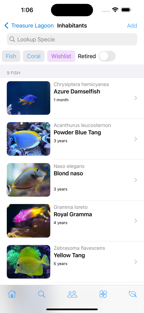 AquaticLog - Una captura de pantalla de la aplicación AquaticLog que muestra una lista de habitantes de peces en un acuario, incluidos nombres comunes, nombres científicos y duración del cuidado.