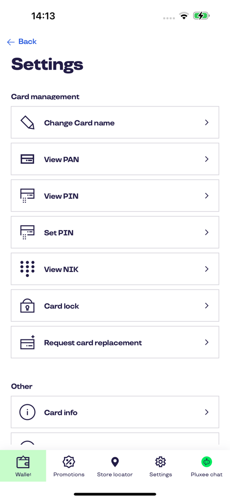 Pluxee Polska - Una pantalla móvil que muestra la configuración de la tarjeta de la aplicación Pluxee, incluidas las opciones para cambiar el PIN, bloquear la tarjeta y solicitar un reemplazo.