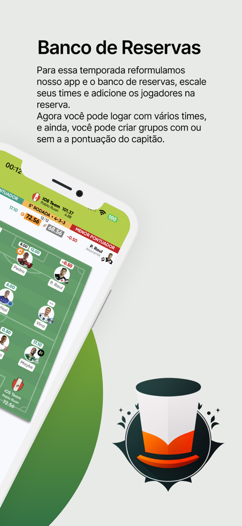 Écran de smartphone de l'application Cartolando Parciais montrant la composition d'une équipe de football fantasy et la fonction de joueurs de remplacement