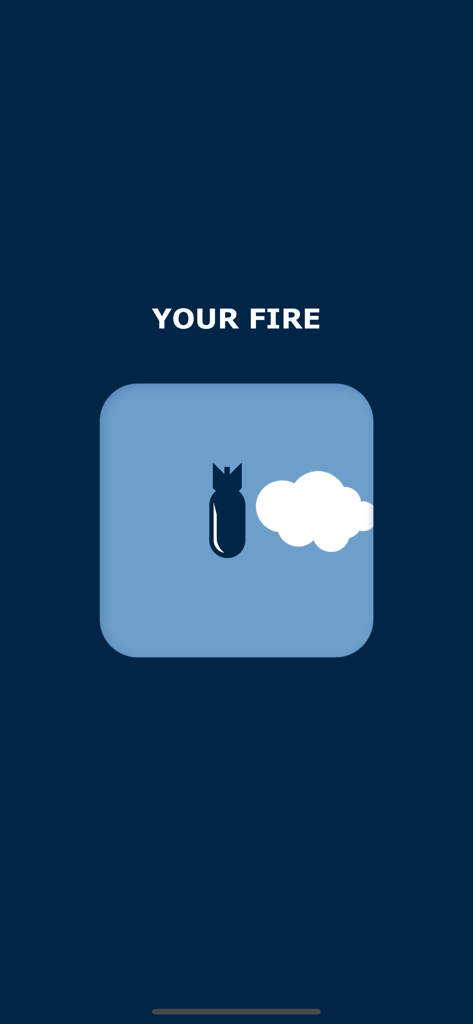 Warship Game for Kids - Una pantalla del Juego de Batalla Naval para Niños que muestra el texto Tu Disparo con un ícono de bomba de dibujos animados